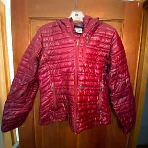 Patagonia Ultra light down hoody, wine color, size small Women's